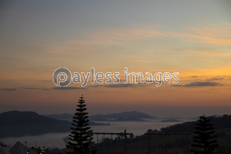 タイ国カオコーの夜明けの風景