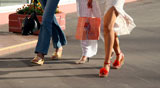 Girls+going+shopping