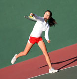 Girl+playing+tennis