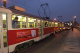 Tram+cars+at+night+in+Prague