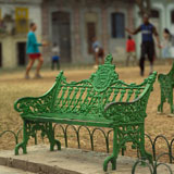 A+park+bench+with+people+in+the+background%2C+Havana%2C+Cuba