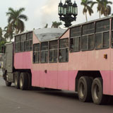Bus+on+the+street%2C+Havana%2C+Cuba