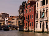 Canal+and+buildings+in+Venice