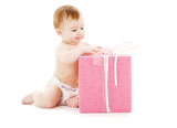 baby+boy+with+big+gift+box