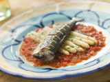 Grilled+Sardines+with+White+Asparagus+and+Roasted+Red+Pepper+Salsa