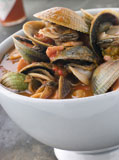Bowl+of+Manhattan+Clams+with+Hot+Chilli+Sauce