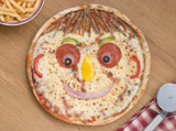 Smiley+Faced+Pizza+with+a+Portion+of+Chips