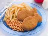 Fish+Cakes+with+Spaghetti+Hoops+and+Chips