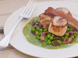 Pan+Fried+Scallops+with+Peas+and+Bacon