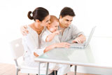 Family+using+laptop