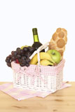 picnic+basket+and+food