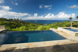 Pool+and+Hot+Tub+Overlooking+the+Ocean