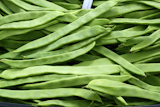 green+beans+vegetable+texture+in+Spain+market+food+background