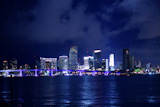 +Miami+downtown+night+water+city+reflexion+urban+skyline
