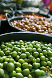 olives+in+pickling+brine+pattern+background+texture+in+market