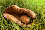Old+baseball+glove+with+ball+in+the+grass