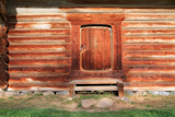 door+in+old+barn