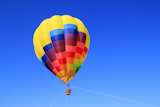 balloon+colorful+vivid+colors+in+blue+sky+flying+ship