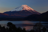 夕暮れの富士山_本栖湖